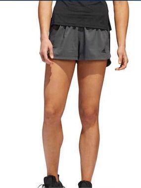 Adidas Women's Aeroready 3” Shorts in Grey Six/Black. Size L.